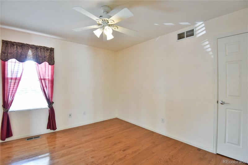 23627 E Bellewood Dr, Aurora, CO 80016