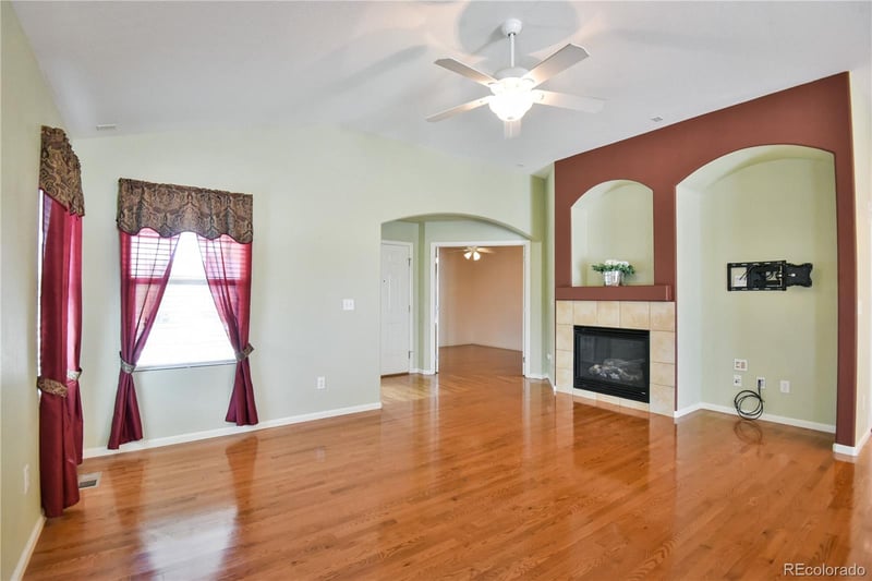 23627 Bellewood Dr, Aurora, CO 80016