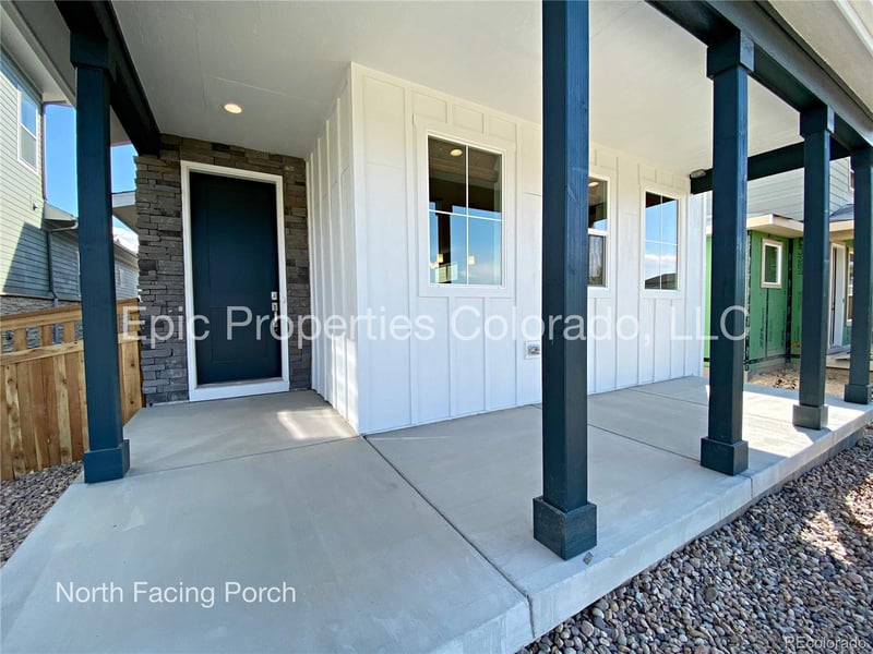 6012 Netherland Ct, Aurora, CO 80019