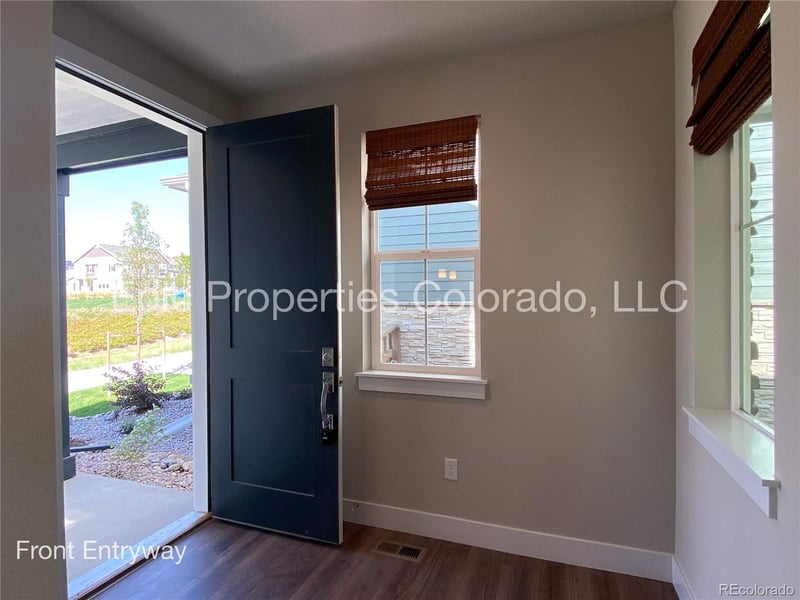 6012 Netherland Ct, Aurora, CO 80019