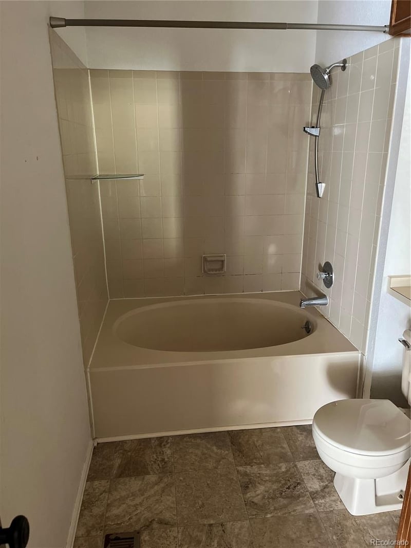 18625 Saratoga Pl, Aurora, CO 80015