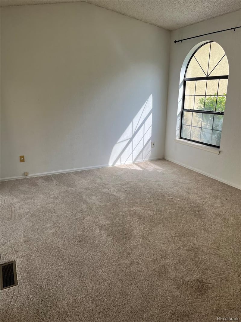 18625 Saratoga Pl, Aurora, CO 80015
