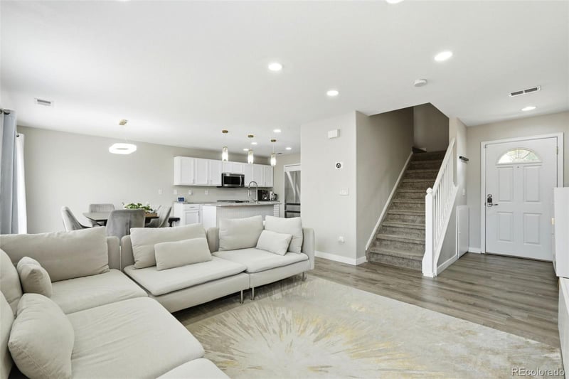 21906 Crestline Pl, Aurora, CO 80016
