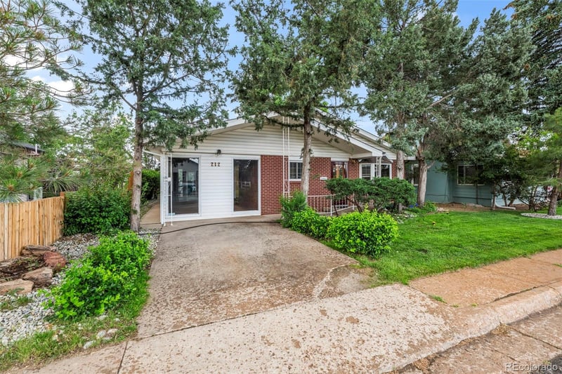 212 4th St, Fort Lupton, CO 80621