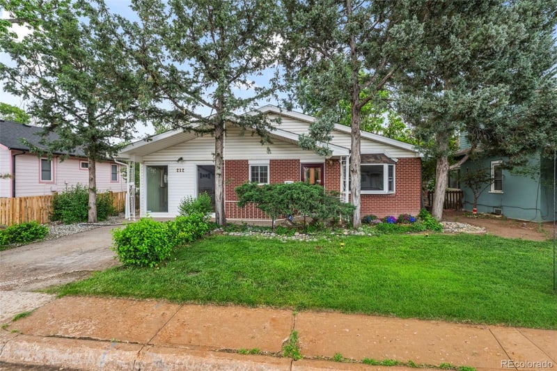 212 4th St, Fort Lupton, CO 80621