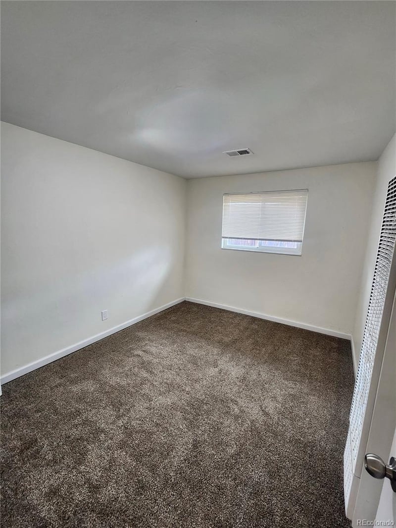 1175 Akron St, Aurora, CO 80010