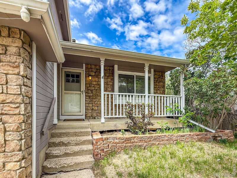 2155 Stuart St, Longmont, CO 80501