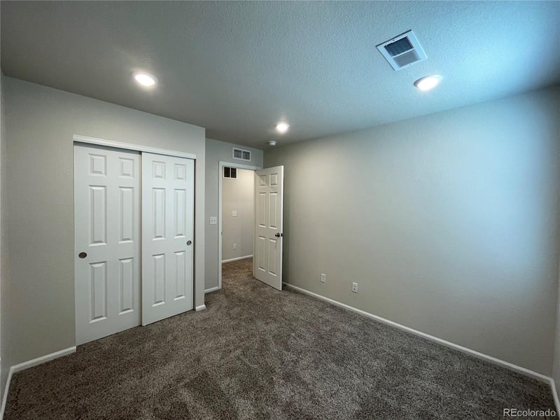 6089 N Liverpool St, Aurora, CO 80019