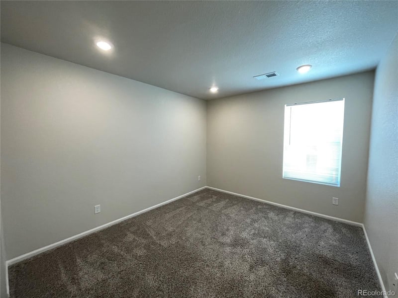 6089 N Liverpool St, Aurora, CO 80019