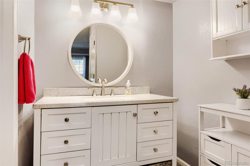 9283 Arbor Cir #F, Englewood, CO 80111