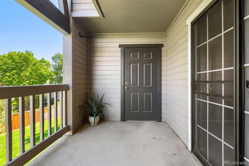 9283 Arbor Cir #F, Englewood, CO 80111