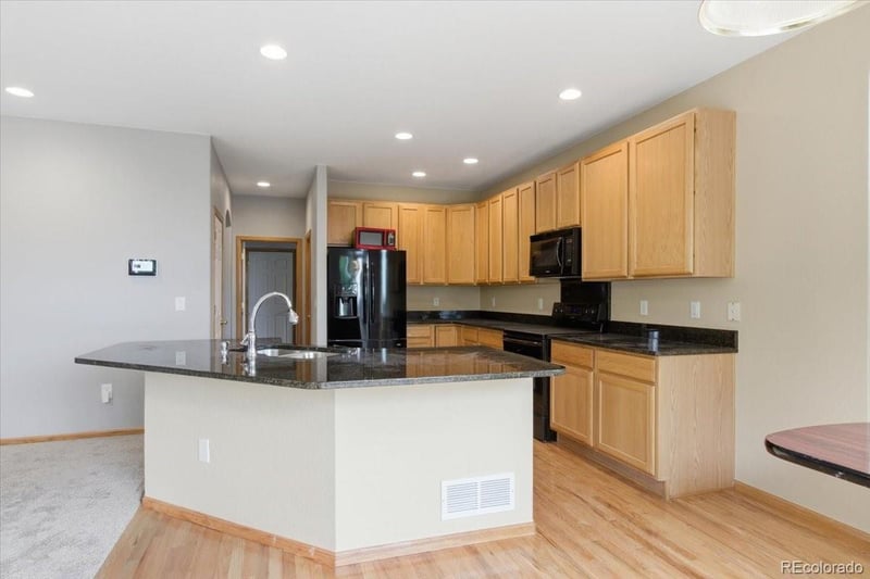 4598 Ireland St, Aurora, CO 80015