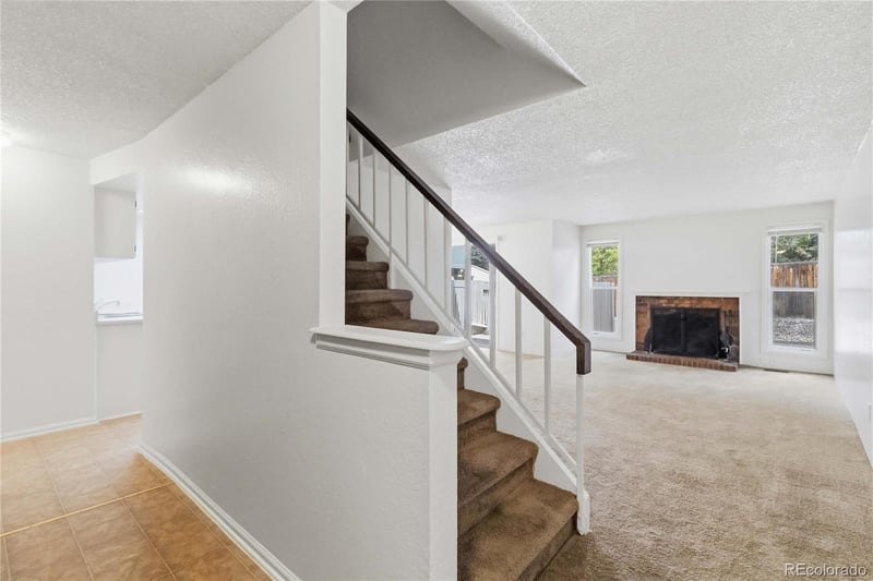 3040 Macon Cir, Aurora, CO 80014
