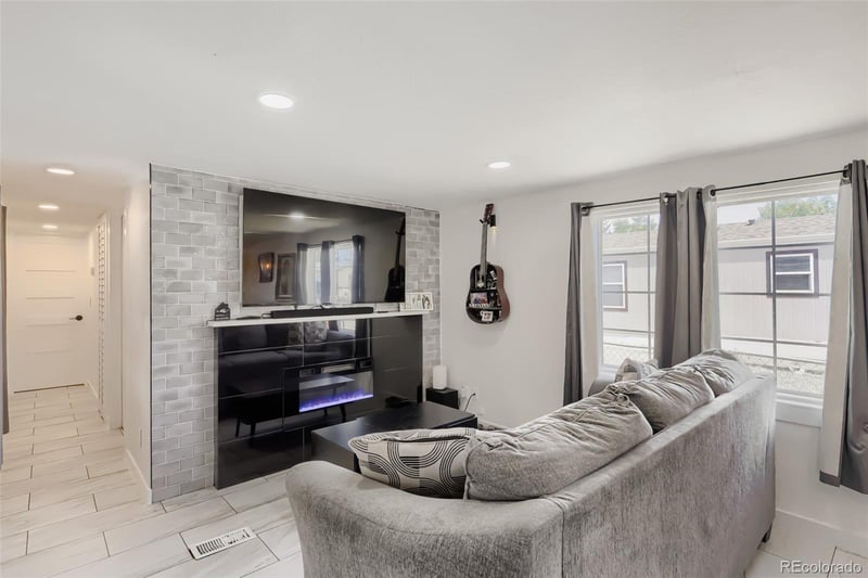 1110 Maclean St, Dacono, CO 80514