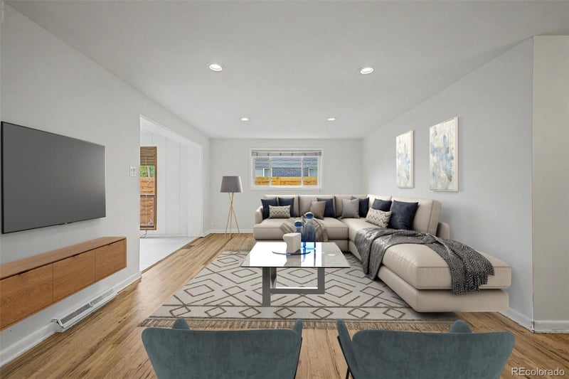 520 Iola St, Aurora, CO 80010