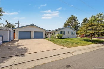 520 Iola St, Aurora, CO 80010