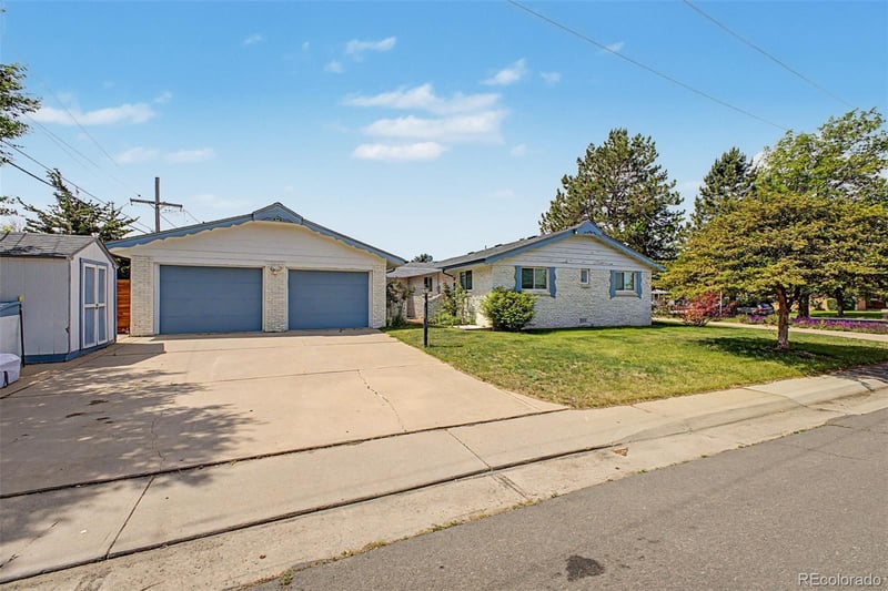 520 Iola St, Aurora, CO 80010