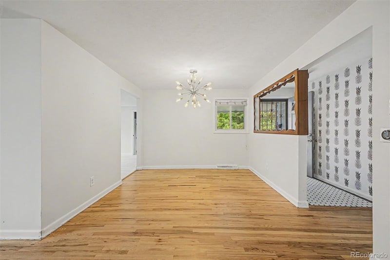 520 Iola St, Aurora, CO 80010