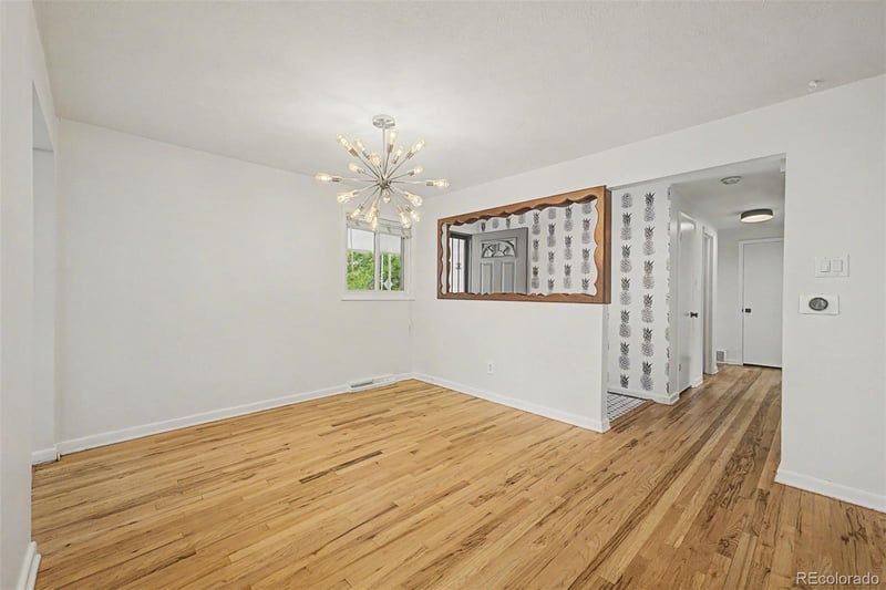 520 Iola St, Aurora, CO 80010