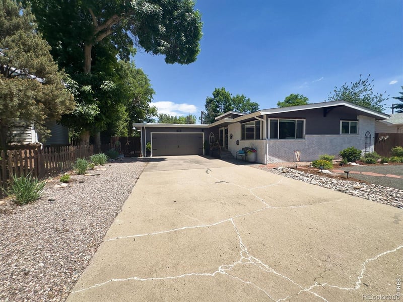 924 Kelly Dr, Loveland, CO 80537