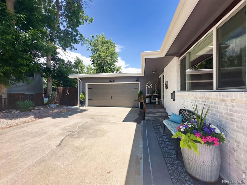 924 Kelly Dr, Loveland, CO 80537