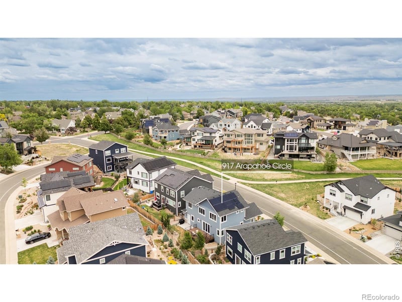 917 Arapahoe Cir, Louisville, CO 80027