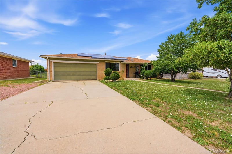 1275 4th Ave, Broomfield, CO 80020