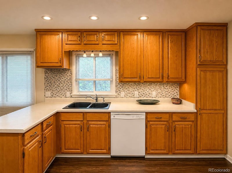 905 12th St, Rocky Ford, CO 81067