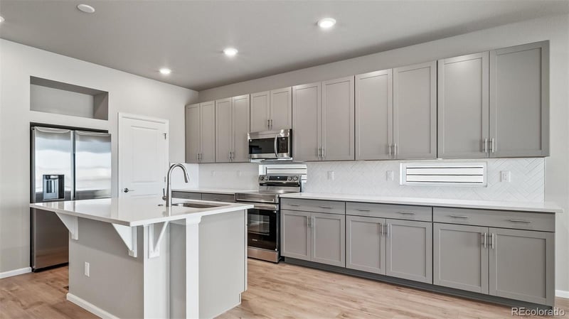 28689 E 4th Pl, Watkins, CO 80137