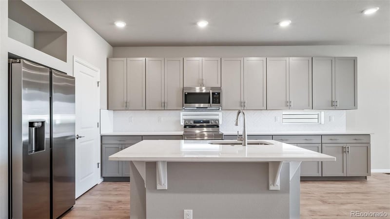 28689 E 4th Pl, Watkins, CO 80137