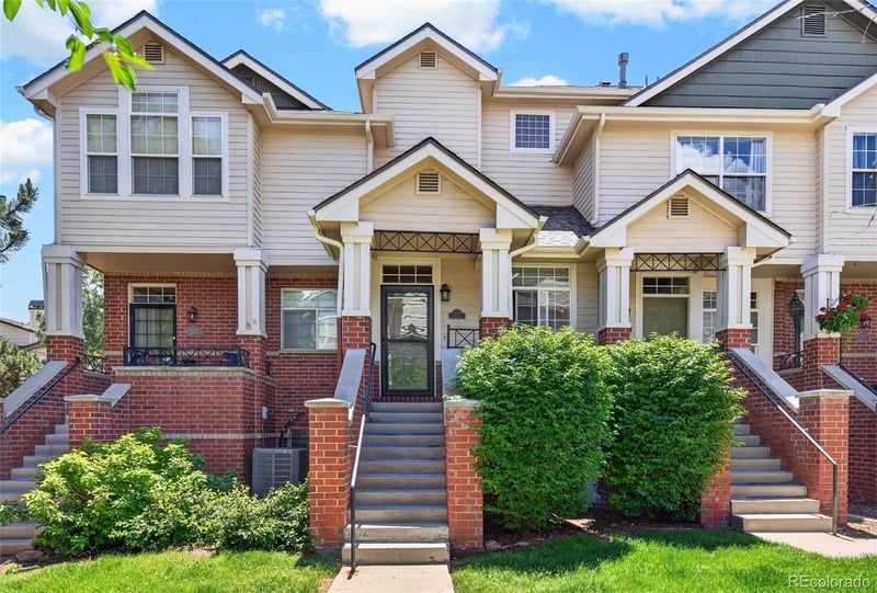 9879 Florida Pl, Aurora, CO 80247