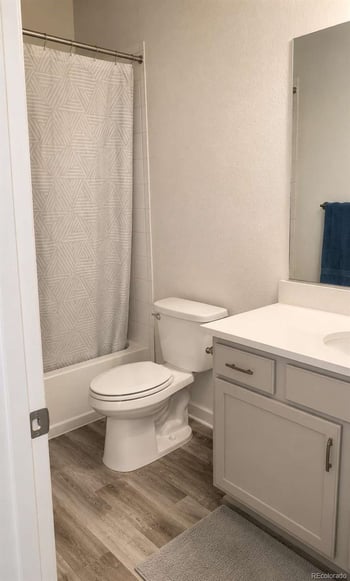 7768 S Old Hammer Way, Aurora, CO 80016