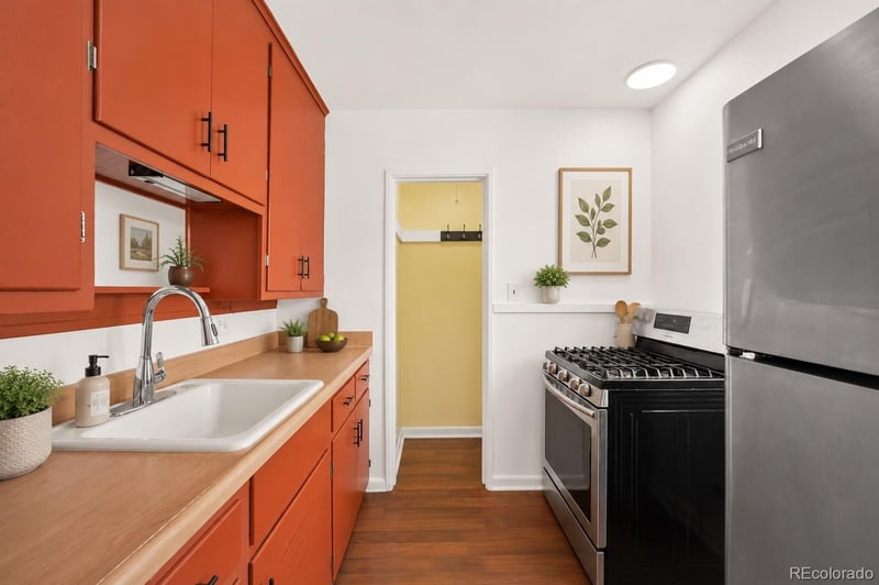 1175 N Emerson St #111, Denver, CO 80218