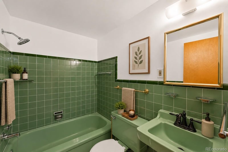 1175 N Emerson St #111, Denver, CO 80218