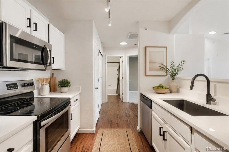 5255 Memphis St #1222, Denver, CO 80239