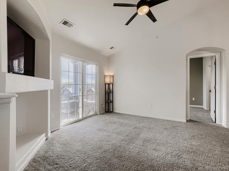 5255 Memphis St #1222, Denver, CO 80239