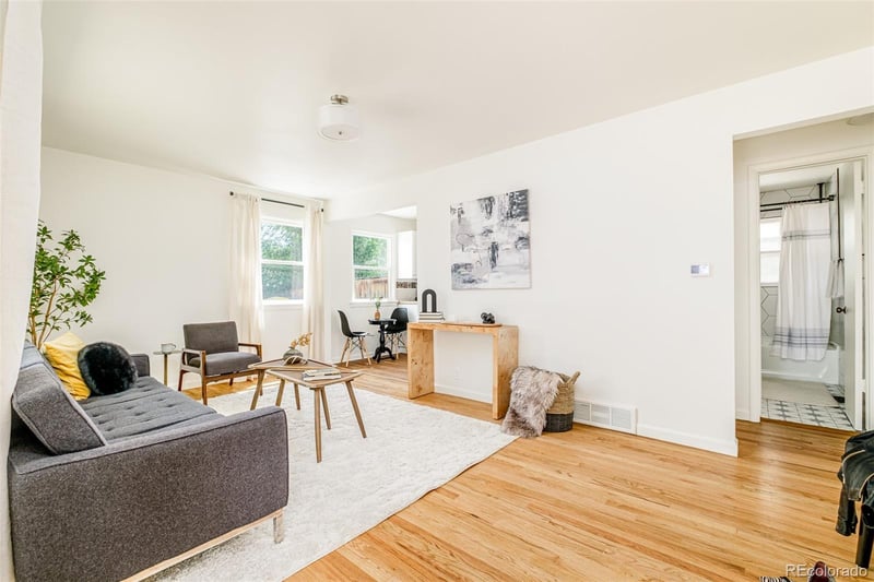 965 Lima St, Aurora, CO 80010