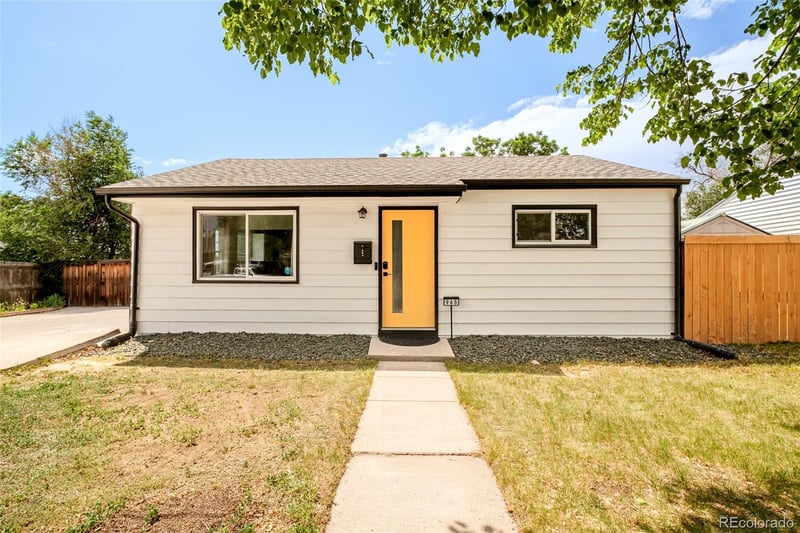 965 Lima St, Aurora, CO 80010
