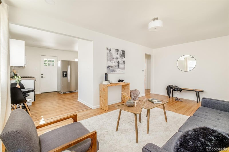 965 Lima St, Aurora, CO 80010