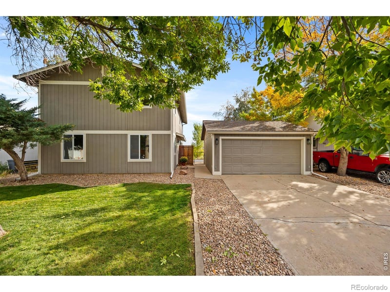829 Independence Dr, Longmont, CO 80504