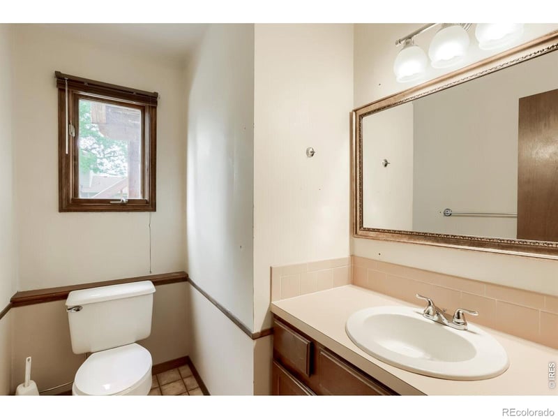 1621 Hoffman Dr, Loveland, CO 80538