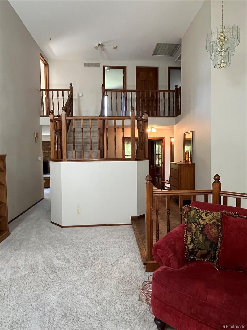 5698 Olathe Ln, Centennial, CO 80015