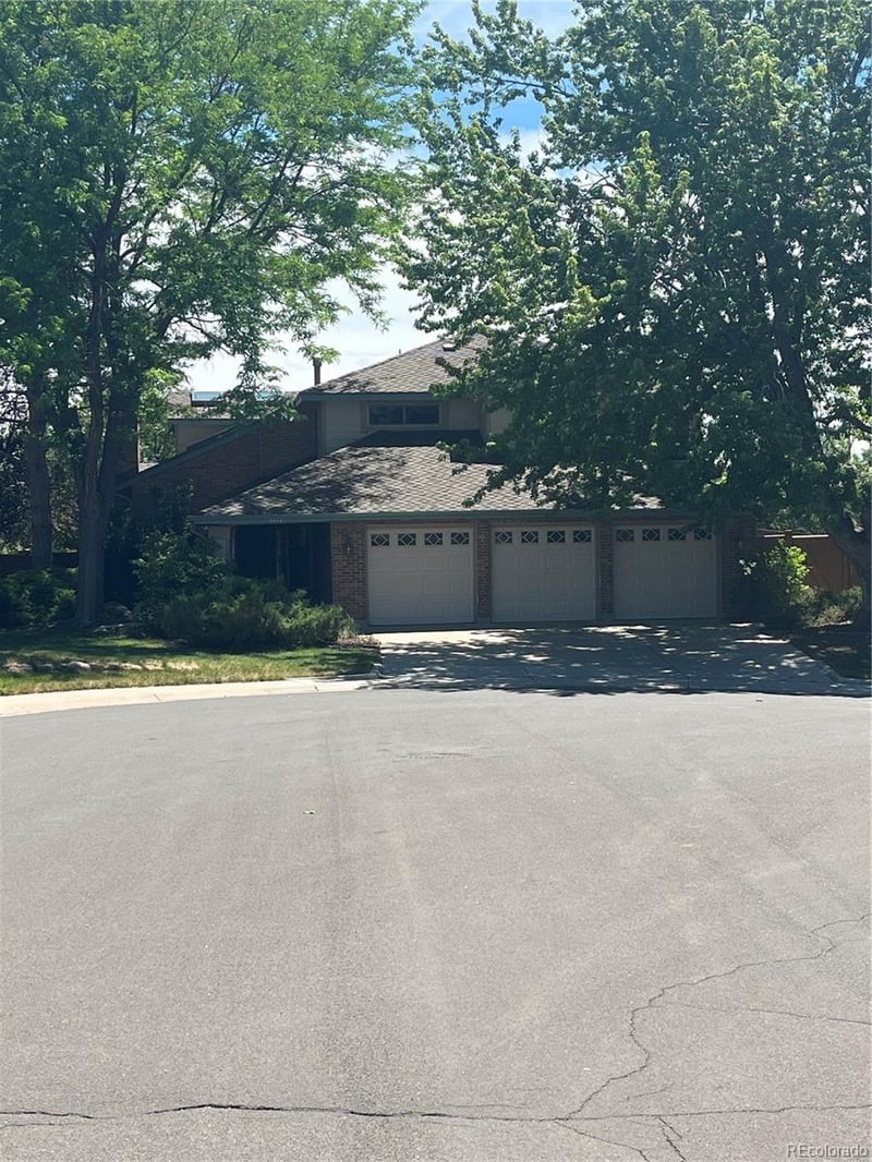 5698 Olathe Ln, Centennial, CO 80015