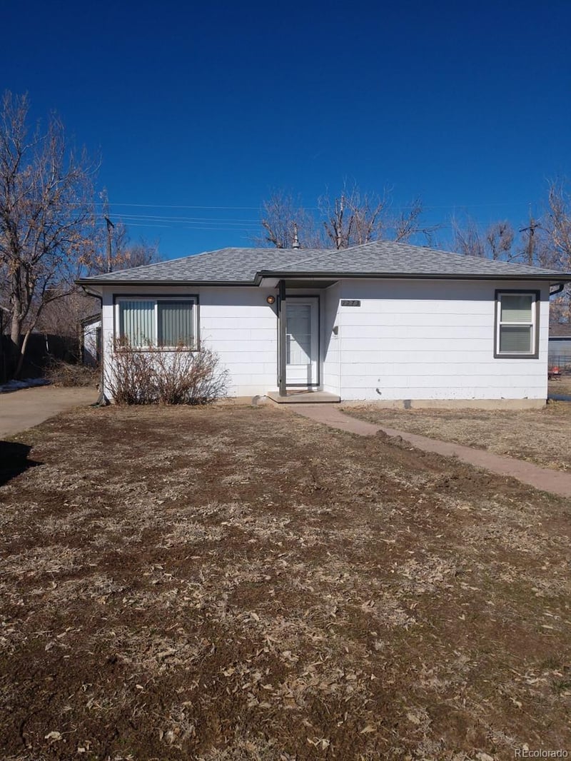 1273 Macon St, Aurora, CO 80010