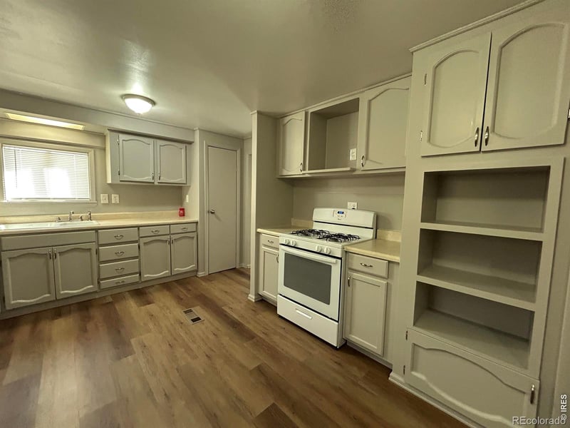 114 Linden Dr, Log Lane Village, CO 80705