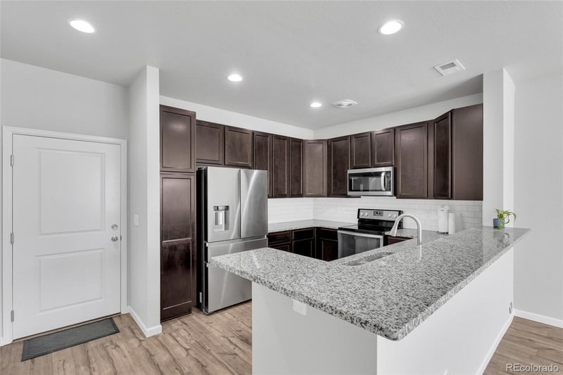 1756 Buchanan Cir, Aurora, CO 80018