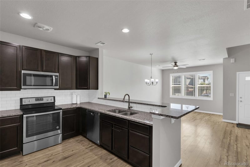 1756 Buchanan Cir, Aurora, CO 80018