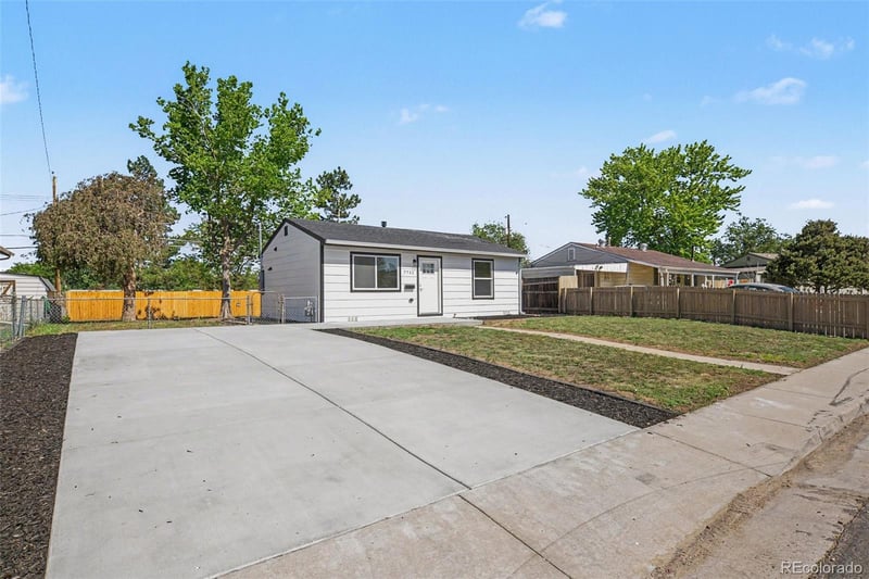 7731 Kearney Dr, Commerce City, CO 80022