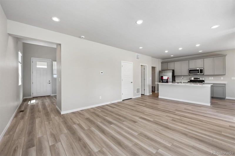 9136 Rifle St, Commerce City, CO 80022