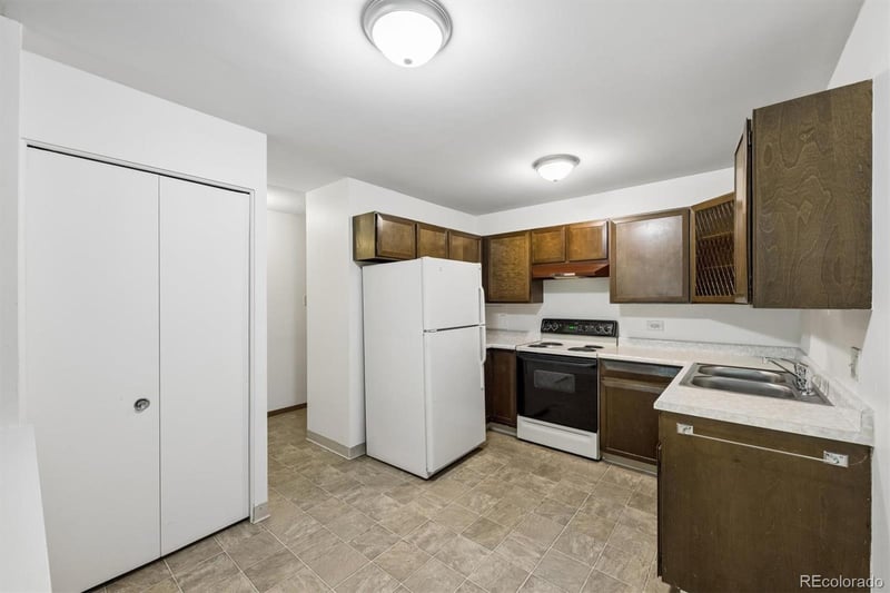 655 S Alton Way #2A, Denver, CO 80247